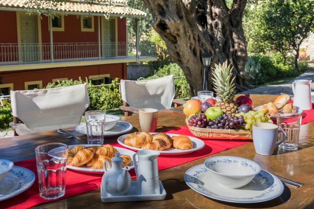 Villa Anthoussa In Palaiokastritsa Esterno foto